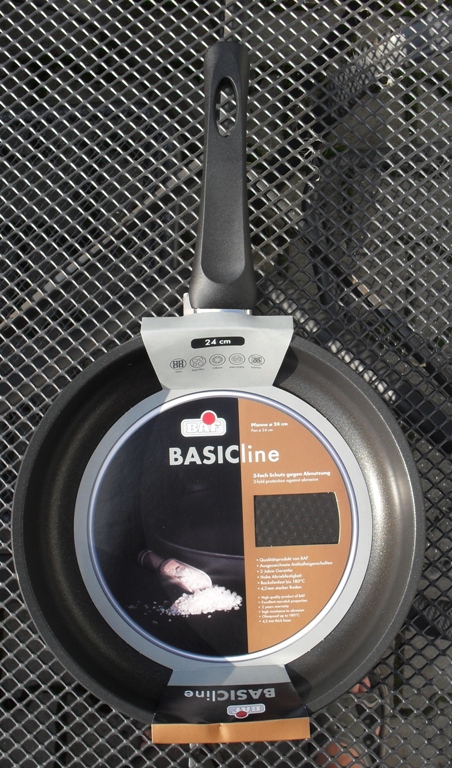 titanová pánev Baf Basic line 24 cm -karbonová pánev